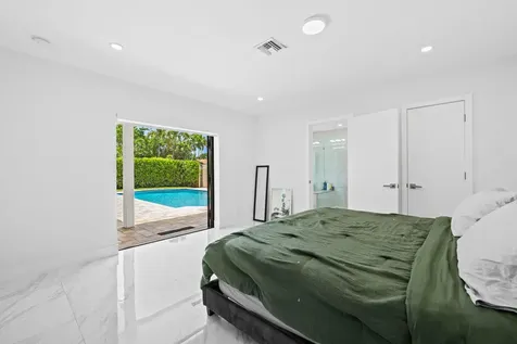 5122 Cleveland Street Hollywood FL 33021