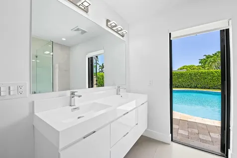 5122 Cleveland Street Hollywood FL 33021