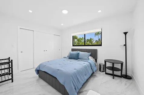 5122 Cleveland Street Hollywood FL 33021