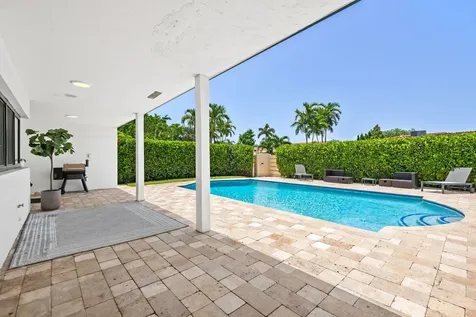 5122 Cleveland Street Hollywood FL 33021
