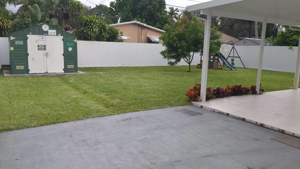 6325 Grant Court Hollywood FL 33024