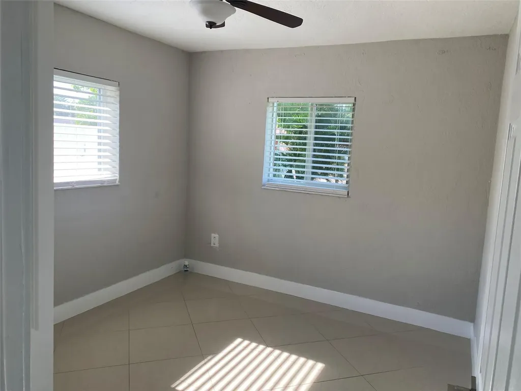 6325 Grant Court Hollywood FL 33024