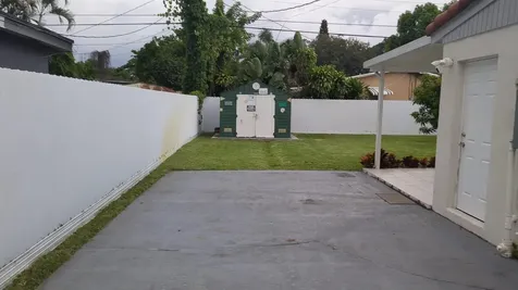 6325 Grant Court Hollywood FL 33024