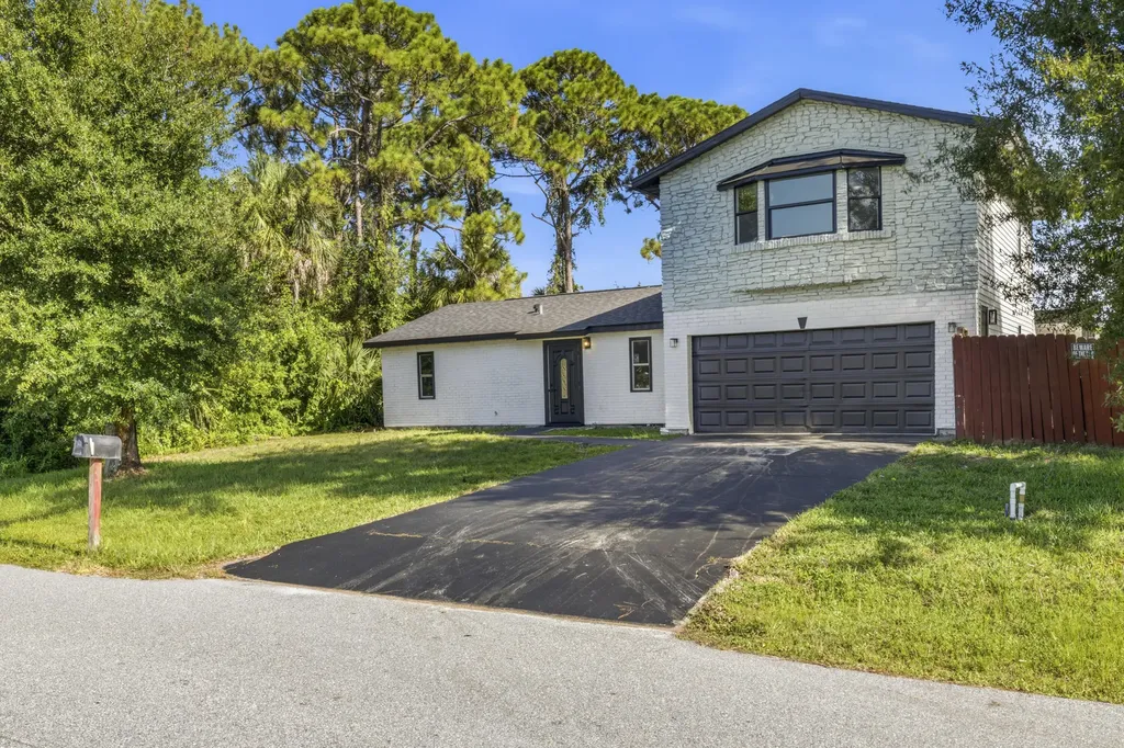 1640 Sandusky Street SE Palm Bay FL 32909