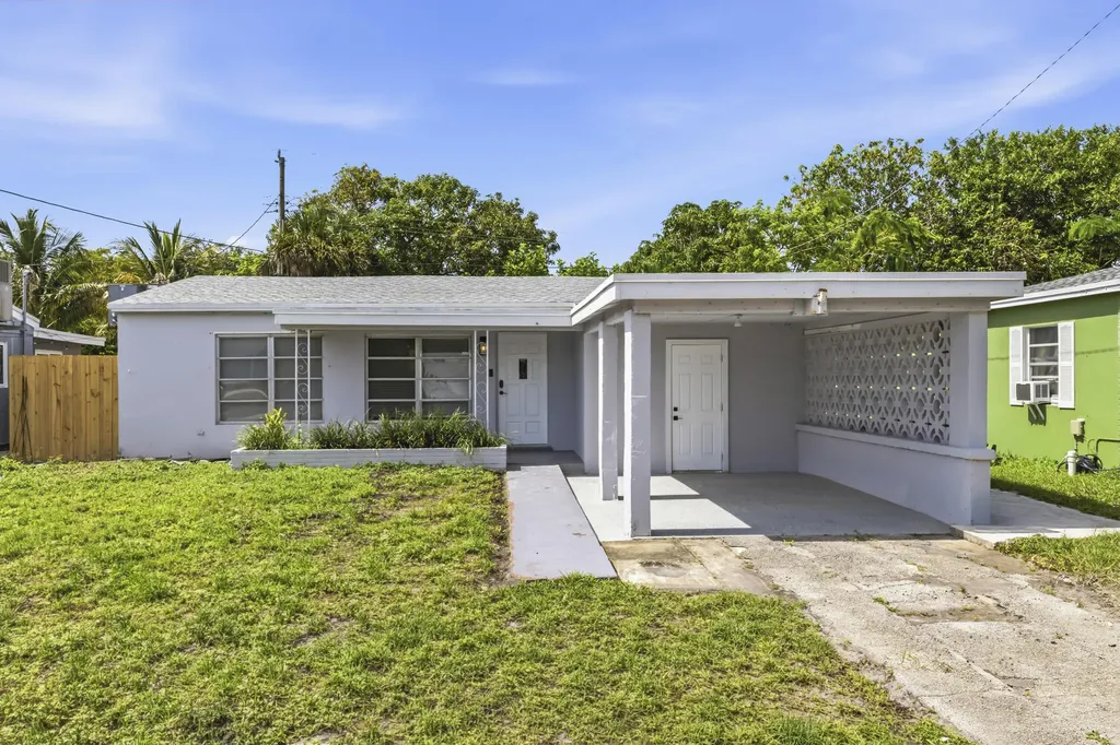 1640 Sandusky Street SE Palm Bay FL 32909