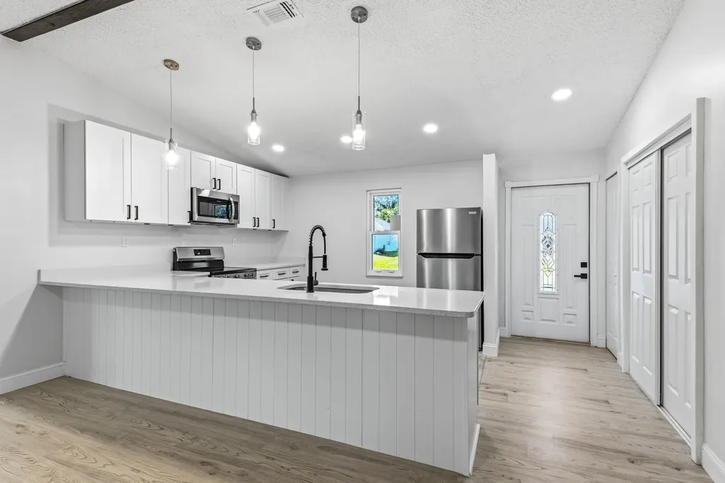 1640 Sandusky Street SE Palm Bay FL 32909