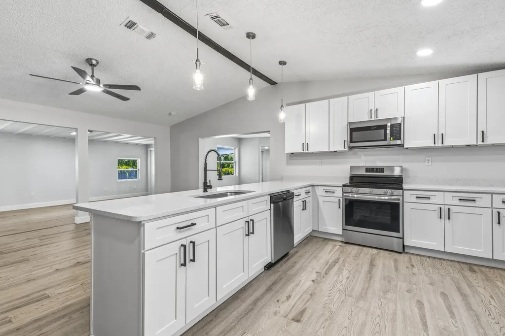 1640 Sandusky Street SE Palm Bay FL 32909