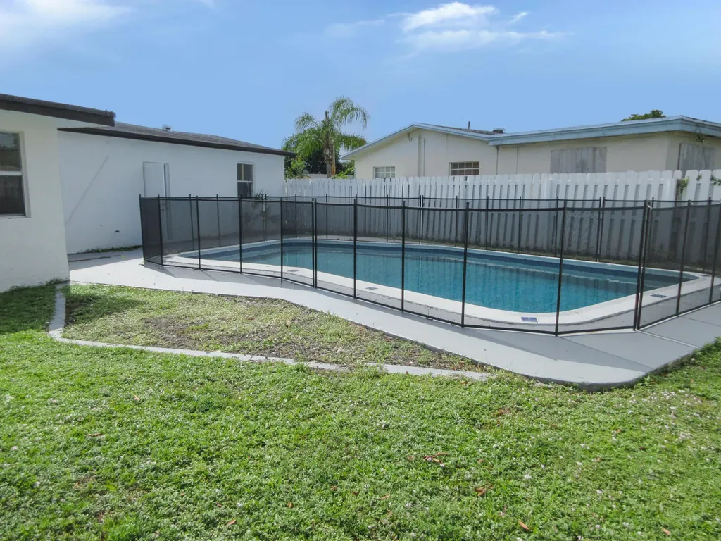 3801 NW 6th Street Lauderhill FL 33311