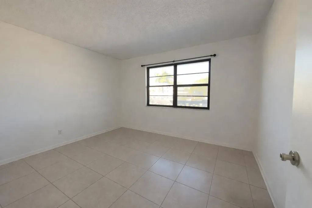 9440 SW 8th Street Boca Raton FL 33428