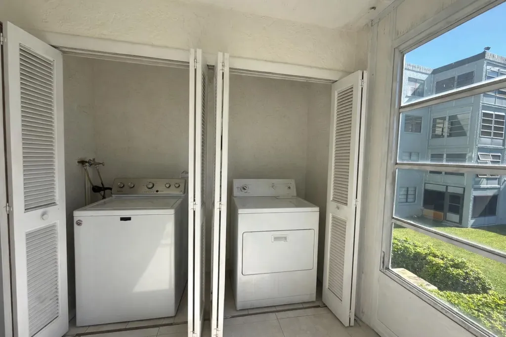 9440 SW 8th Street Boca Raton FL 33428