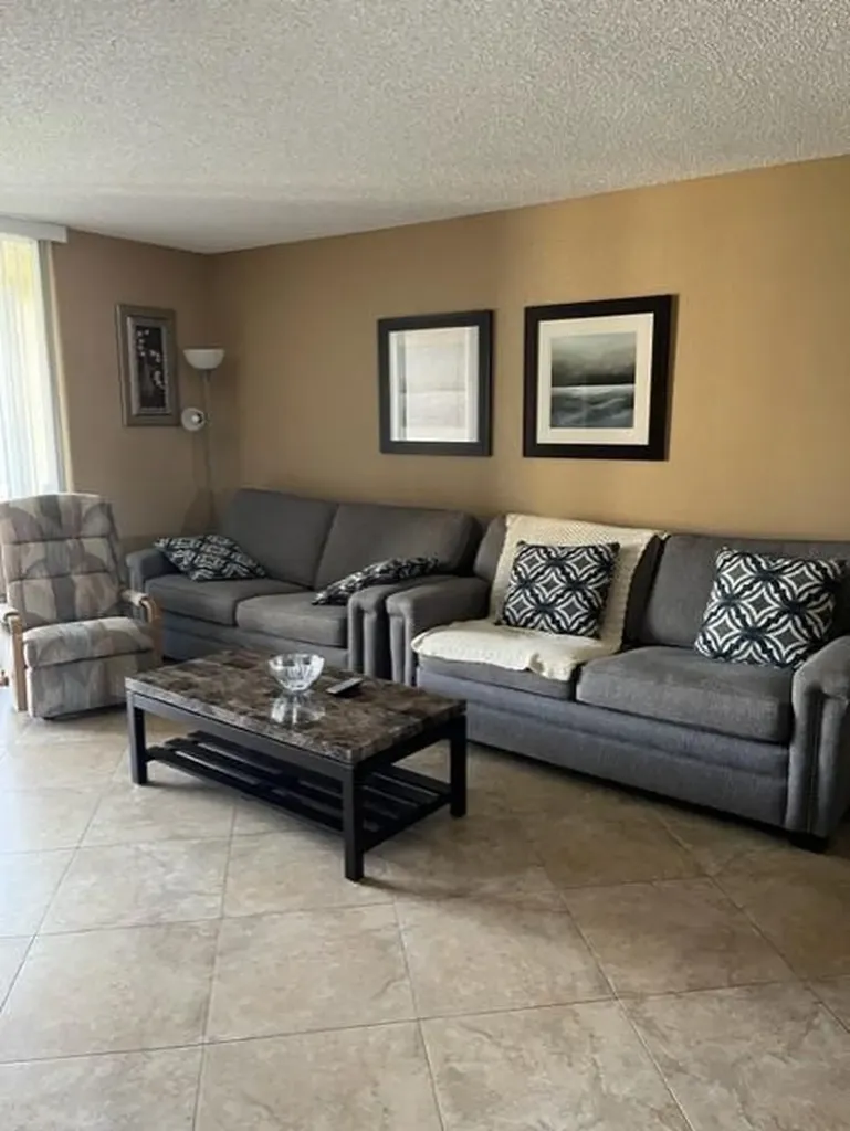 315 SE 11th Terrace Dania Beach FL 33004
