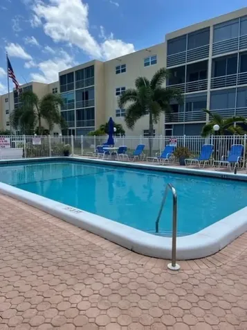 315 SE 11th Terrace Dania Beach FL 33004