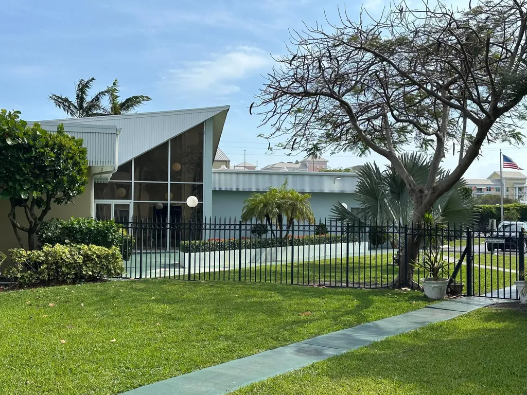 890 N Federal Highway Lantana FL 33462