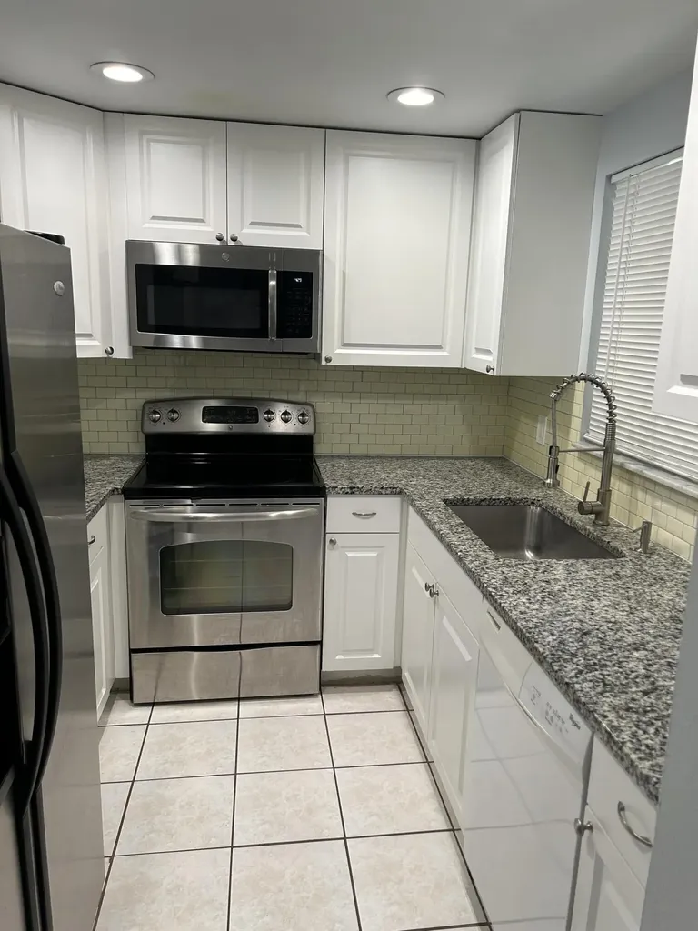 890 N Federal Highway Lantana FL 33462