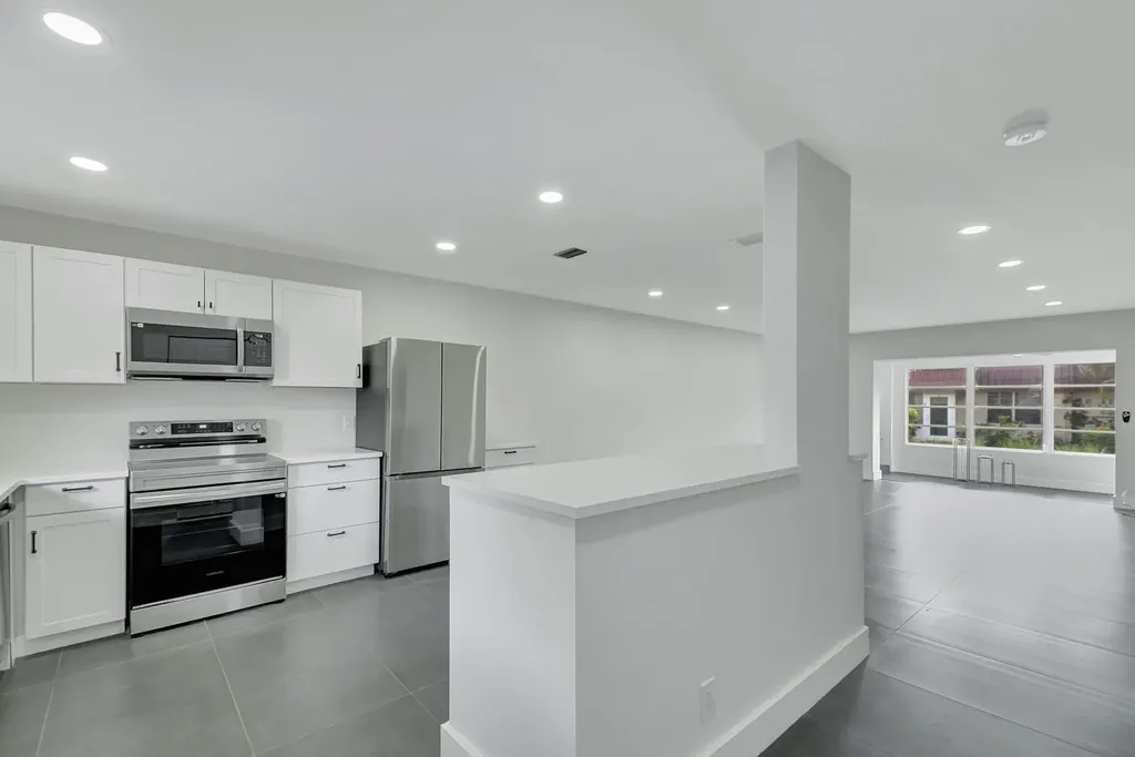868 Worcester Lane Lake Worth FL 33467