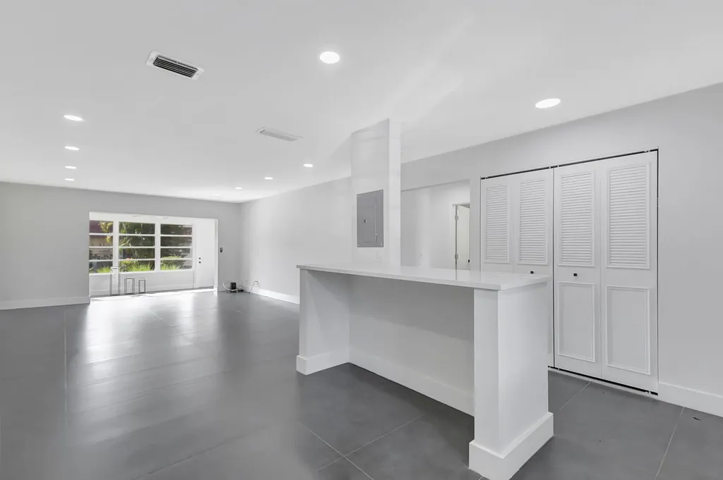 868 Worcester Lane Lake Worth FL 33467