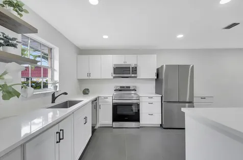 868 Worcester Lane Lake Worth FL 33467