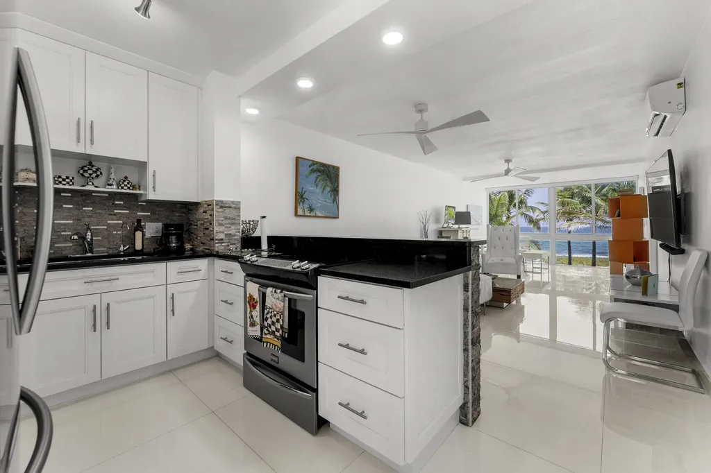 1041 Hillsboro Mile Hillsboro Beach FL 33062