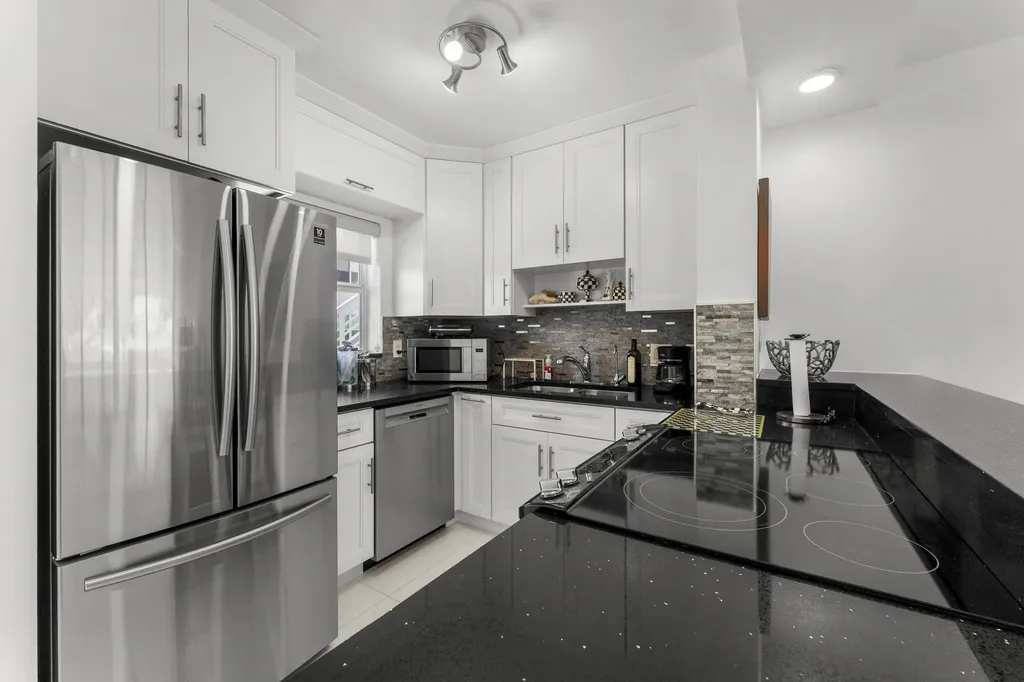 1041 Hillsboro Mile Hillsboro Beach FL 33062