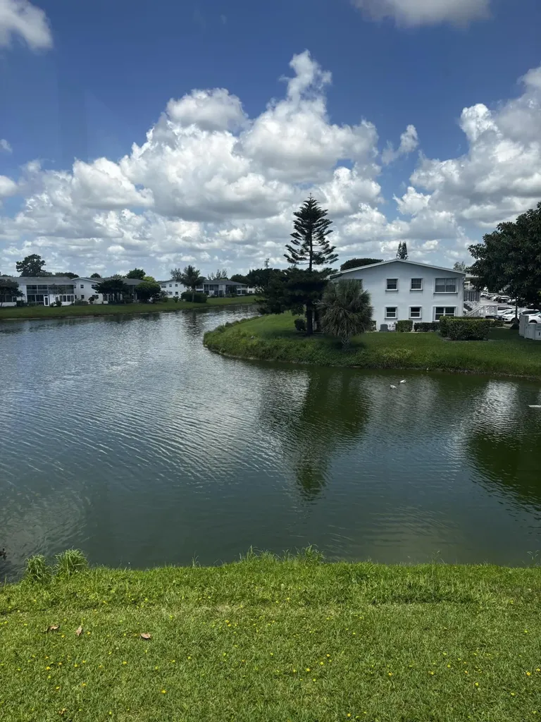 13 Chatham A West Palm Beach FL 33417