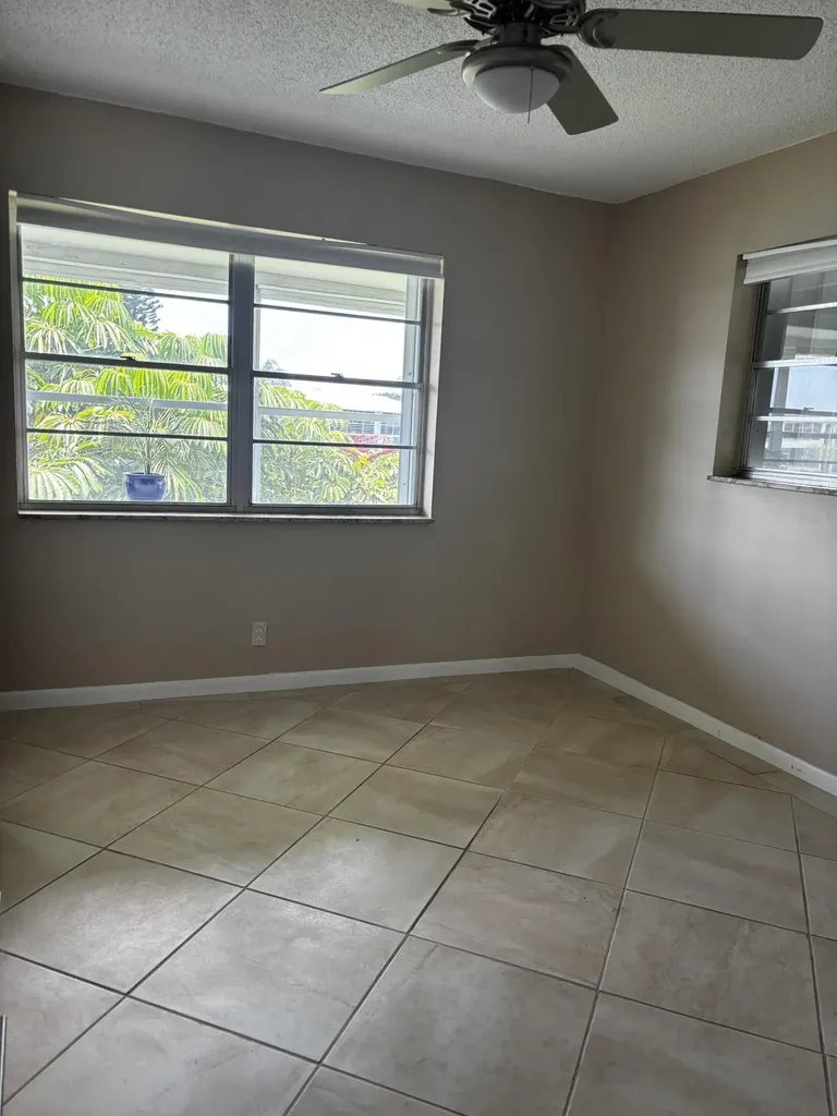 13 Chatham A West Palm Beach FL 33417