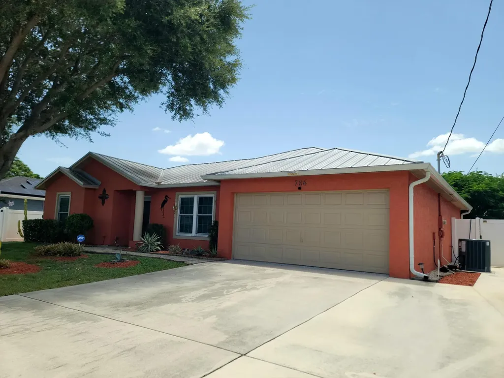 786 SW Lakehurst Drive Port St Lucie FL 34983