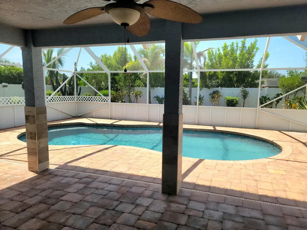 786 SW Lakehurst Drive Port St Lucie FL 34983