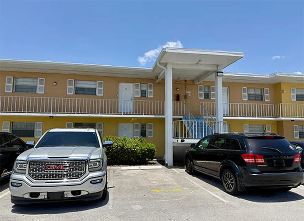 1505 Crescent Circle Lake Park FL 33403