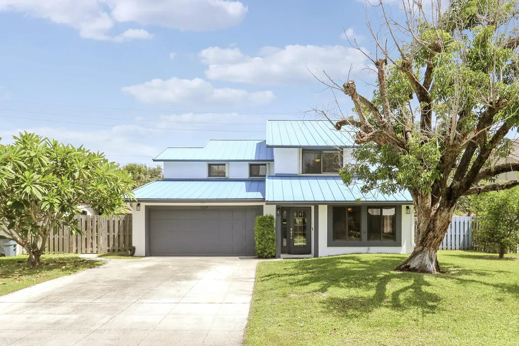 1119 Rainwood Circle W Palm Beach Gardens FL 33410