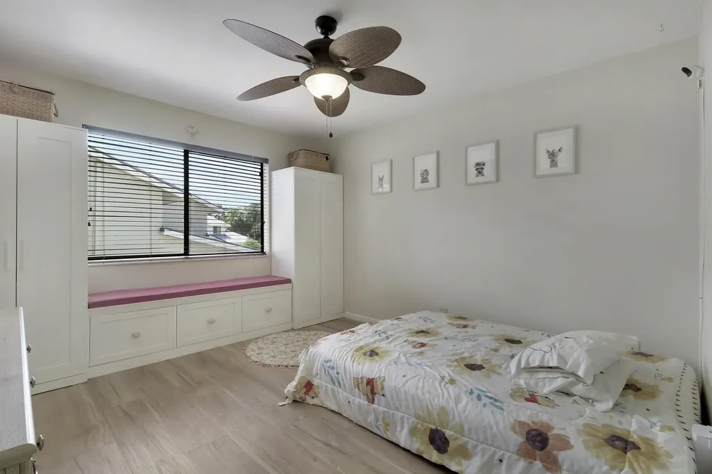1119 Rainwood Circle W Palm Beach Gardens FL 33410