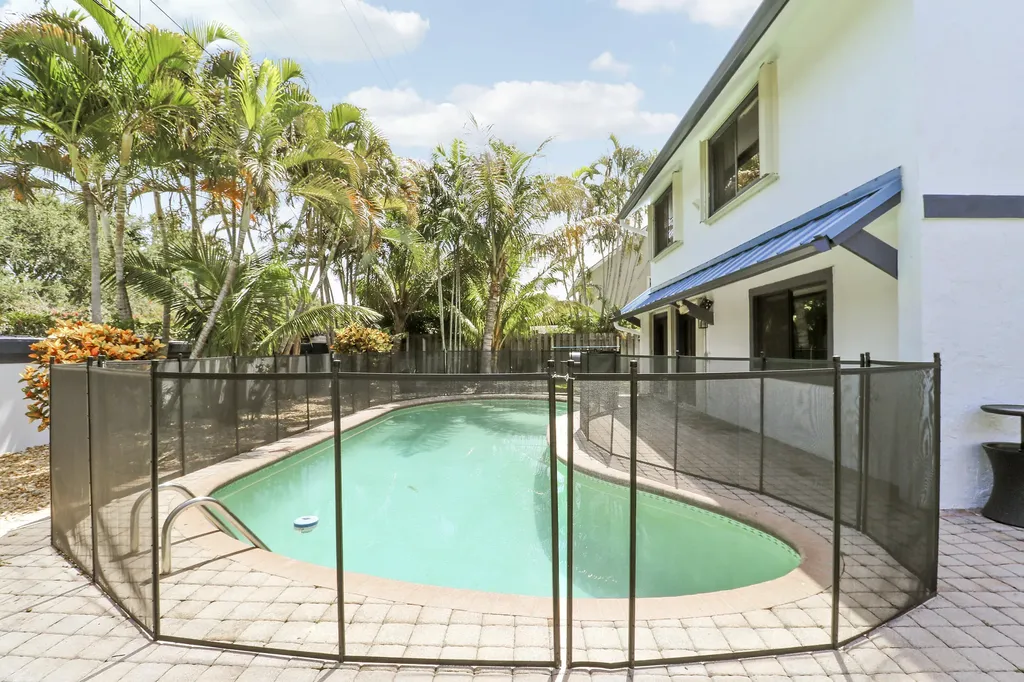 1119 Rainwood Circle W Palm Beach Gardens FL 33410