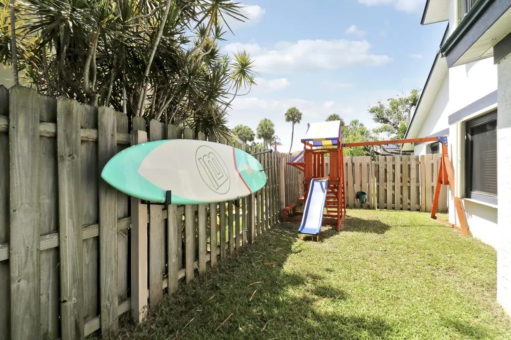 1119 Rainwood Circle W Palm Beach Gardens FL 33410