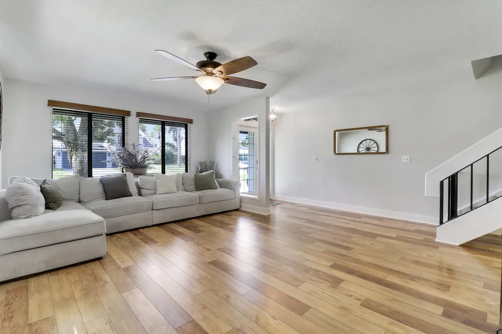 1119 Rainwood Circle Palm Beach Gardens FL 33410