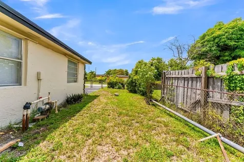 3411 NW 5th Court Lauderhill FL 33311