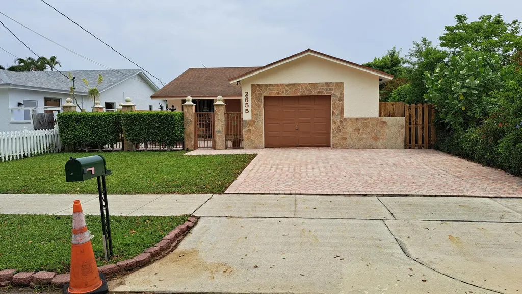 2655 Coolidge Street Hollywood FL 33020