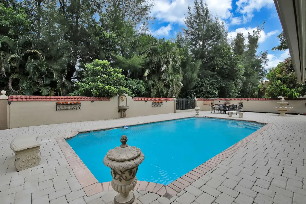 9441 Old Pine Road Boca Raton FL 33428