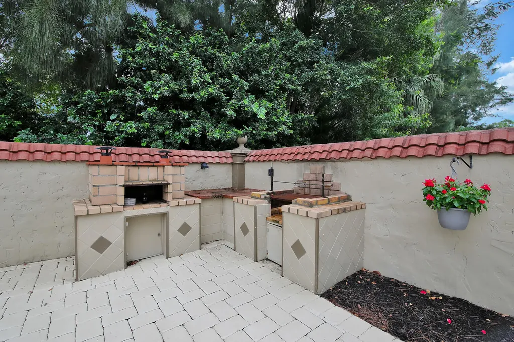 9441 Old Pine Road Boca Raton FL 33428