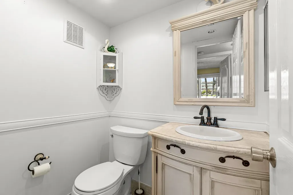 265 Newport R Drive Deerfield Beach FL 33442