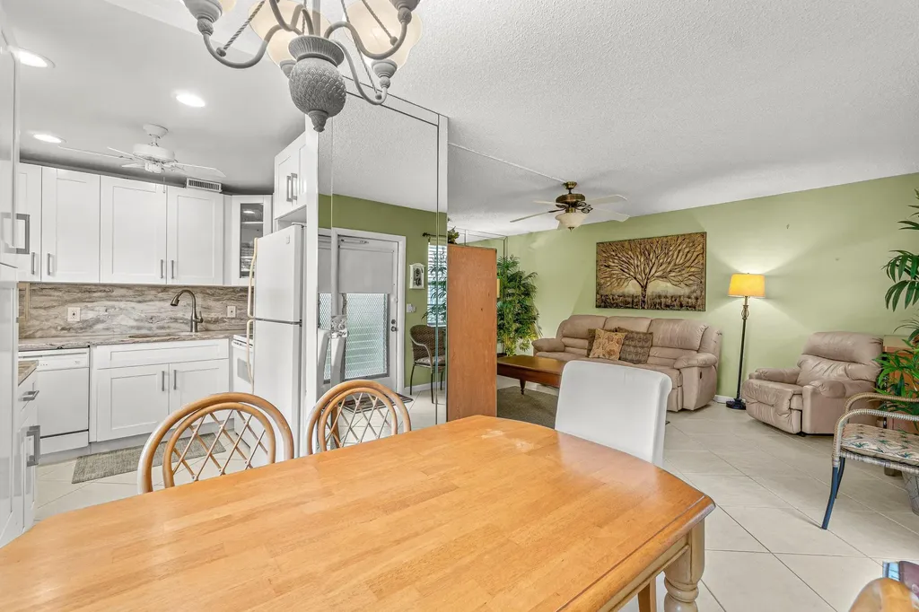 265 Newport R Drive Deerfield Beach FL 33442