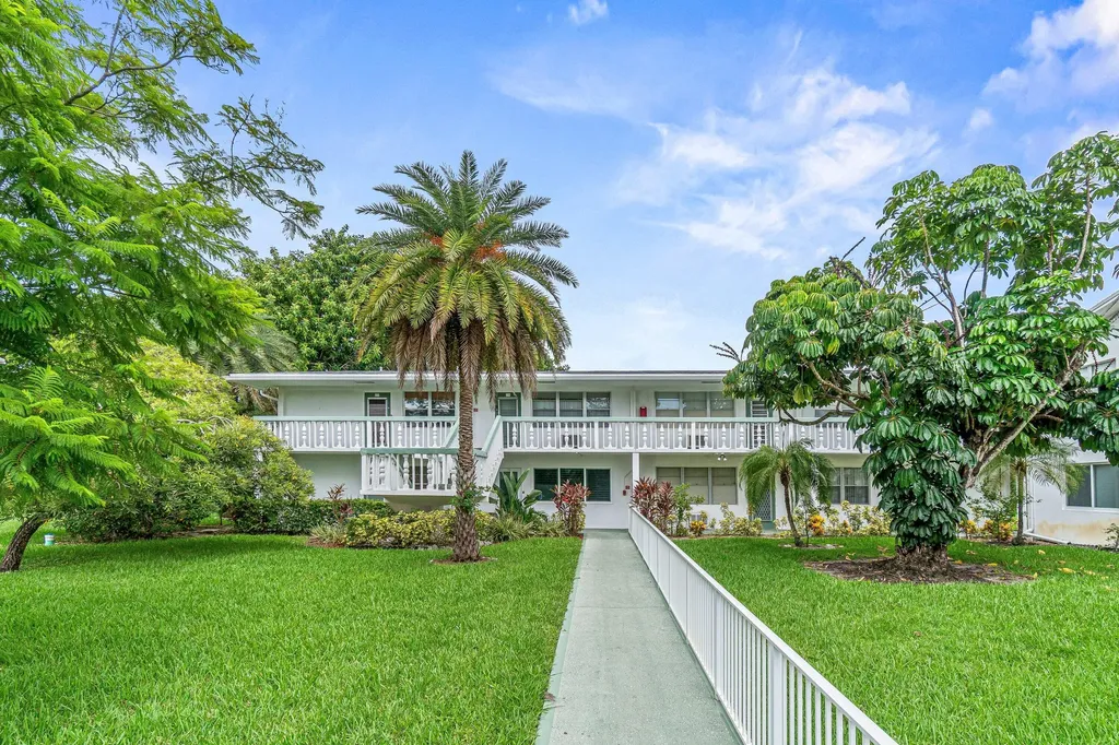 265 Newport R Drive Deerfield Beach FL 33442