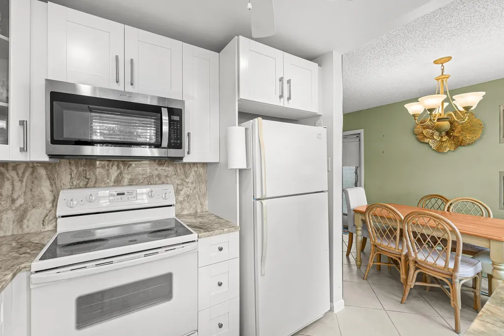 265 Newport R Drive Deerfield Beach FL 33442