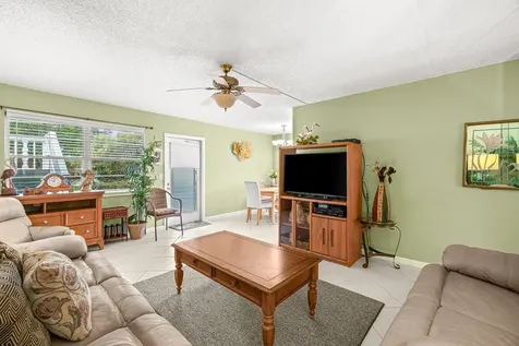 265 Newport R Drive Deerfield Beach FL 33442