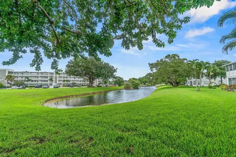 265 Newport R Drive Deerfield Beach FL 33442