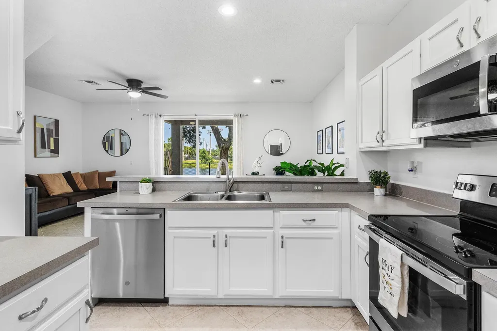 7874 Sienna Springs Drive Lake Worth FL 33463
