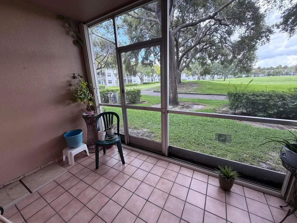 1300 SW 125th Avenue Pembroke Pines FL 33027