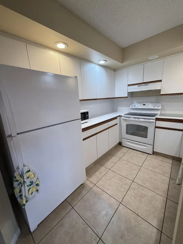 1300 SW 125th Avenue Pembroke Pines FL 33027