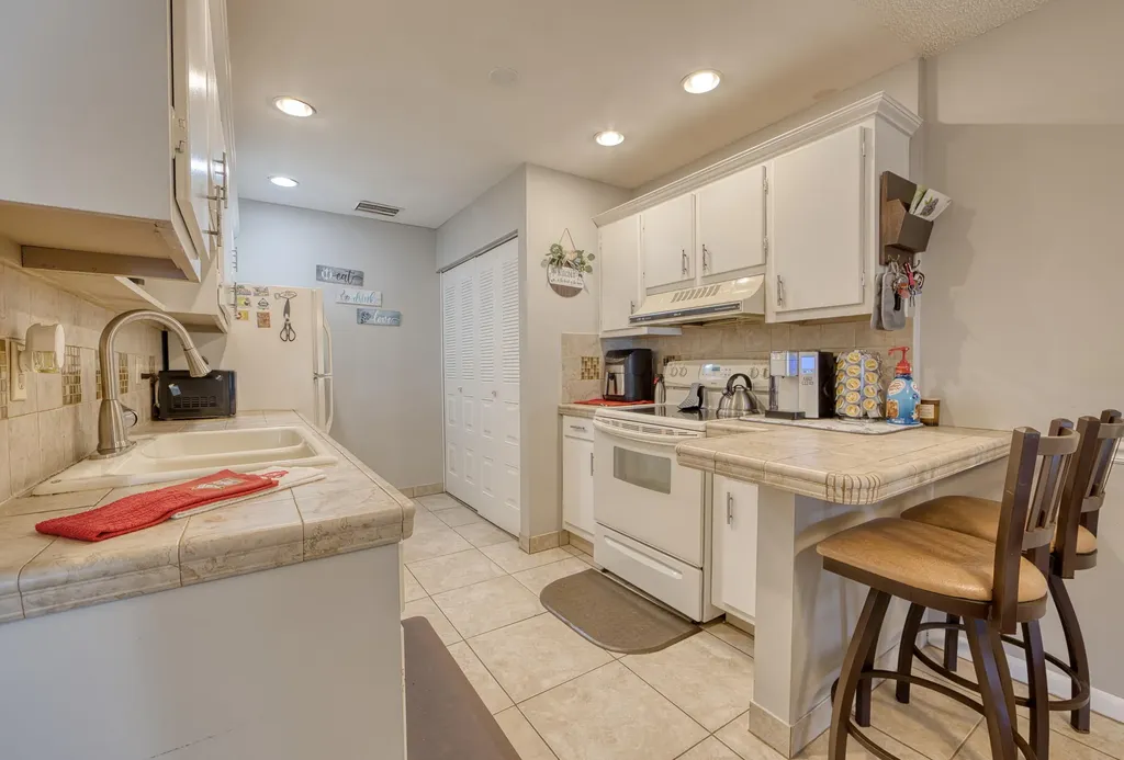 5037 Alfred Drive West Palm Beach FL 33417