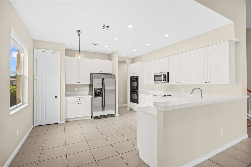 2166 SW Newport Isle Boulevard Port St Lucie FL 34953
