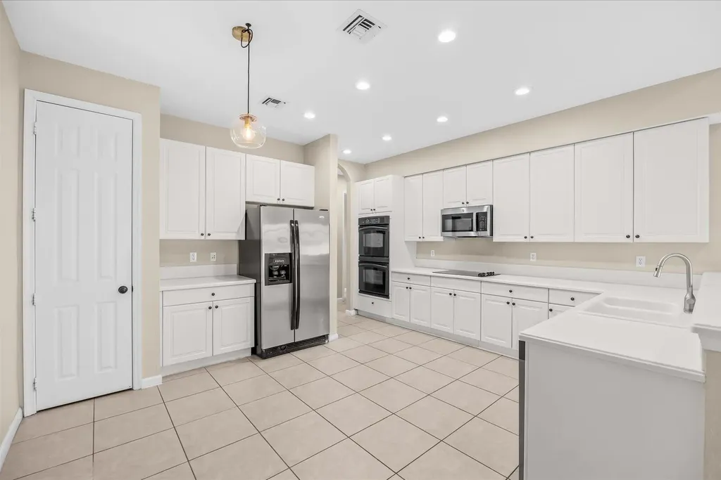 2166 SW Newport Isle Boulevard Port St Lucie FL 34953