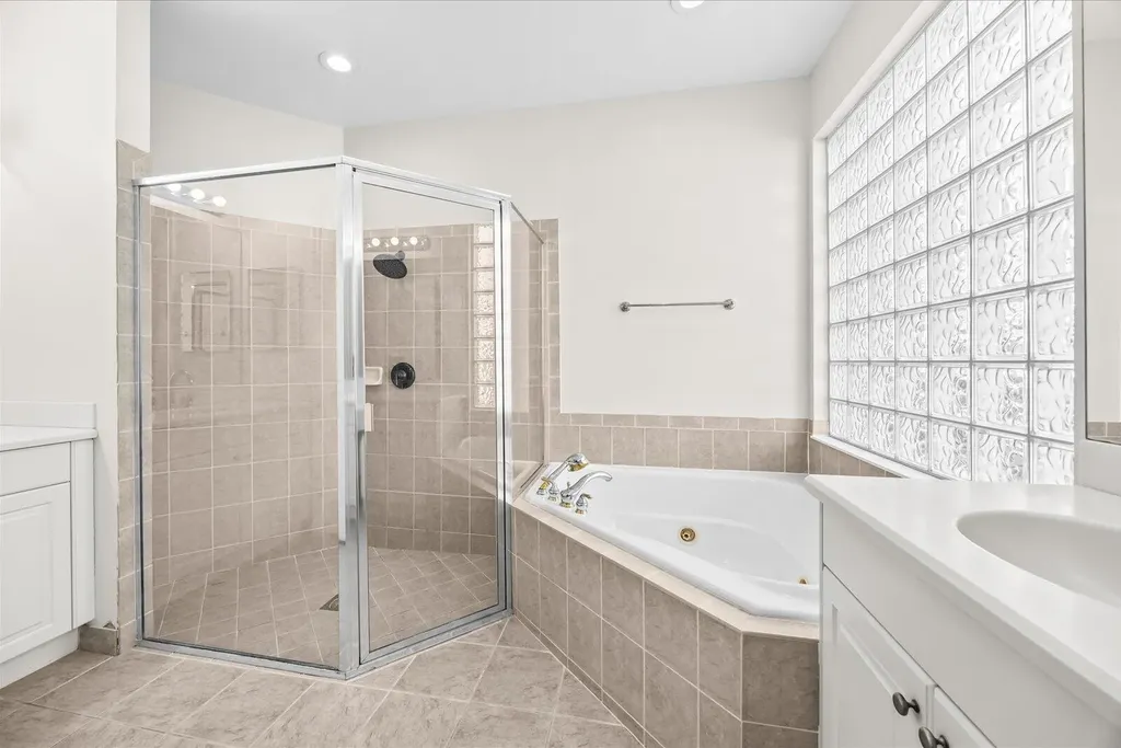 2166 SW Newport Isle Boulevard Port St Lucie FL 34953